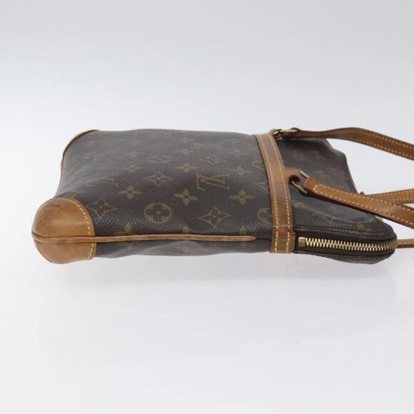 LOUIS VUITTON Monogram Coussin GM Shoulder Bag M51141 LV Auth 128587 - Picture 4 of 16